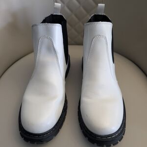 White Chelsea Lug Sole Boots